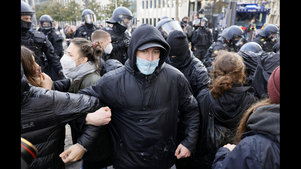 Нови протести срещу предпазните маски в Германия