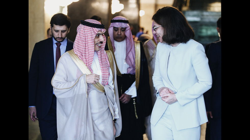 Генчовска се срещна с министъра на външните работи на Кралство Саудитска Арабия