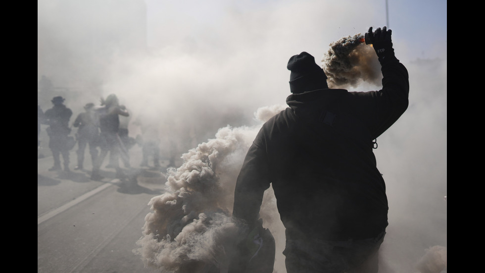 Сблъсъци между Гвардията и протестиращи в Лос Анджелис