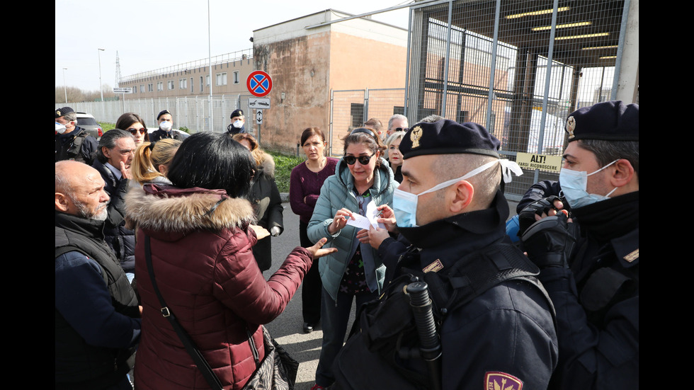 Протести в затворите в Италия