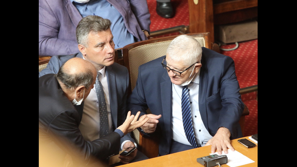 Антиправителствените протести минават в нова фаза