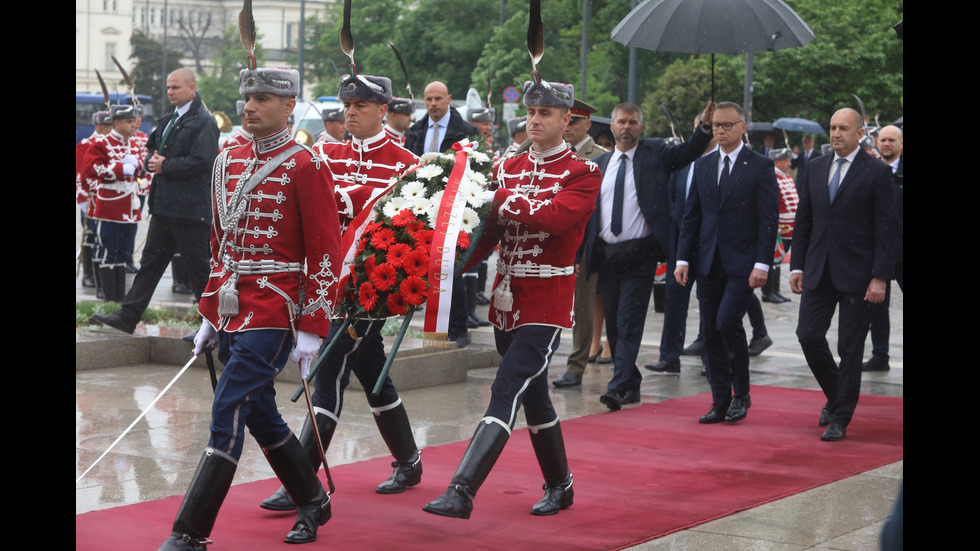 Президентът на Полша пристигна у нас