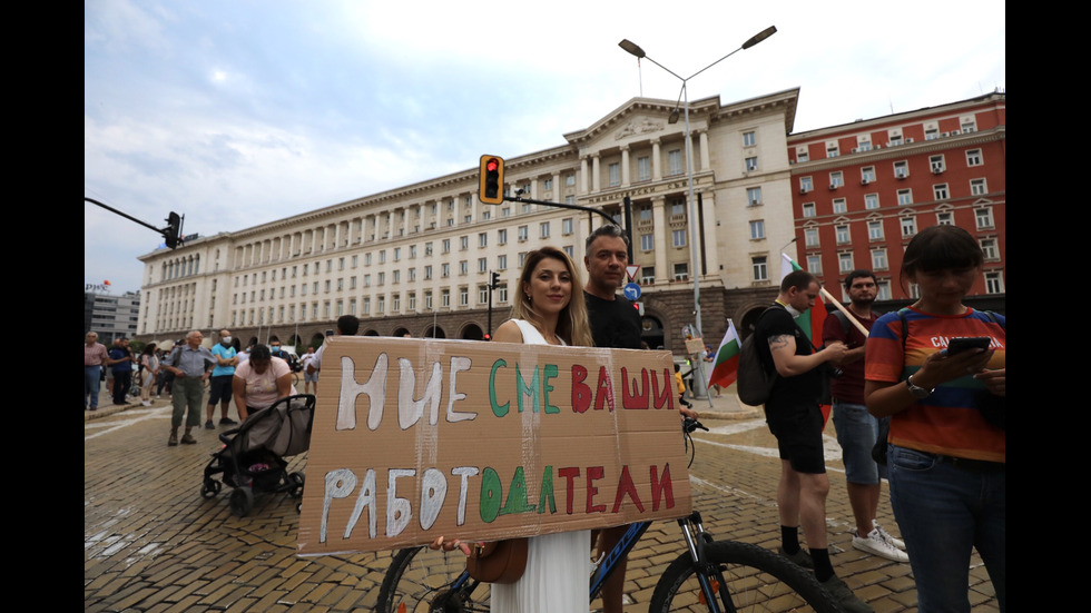 Девети ден на протести в страната