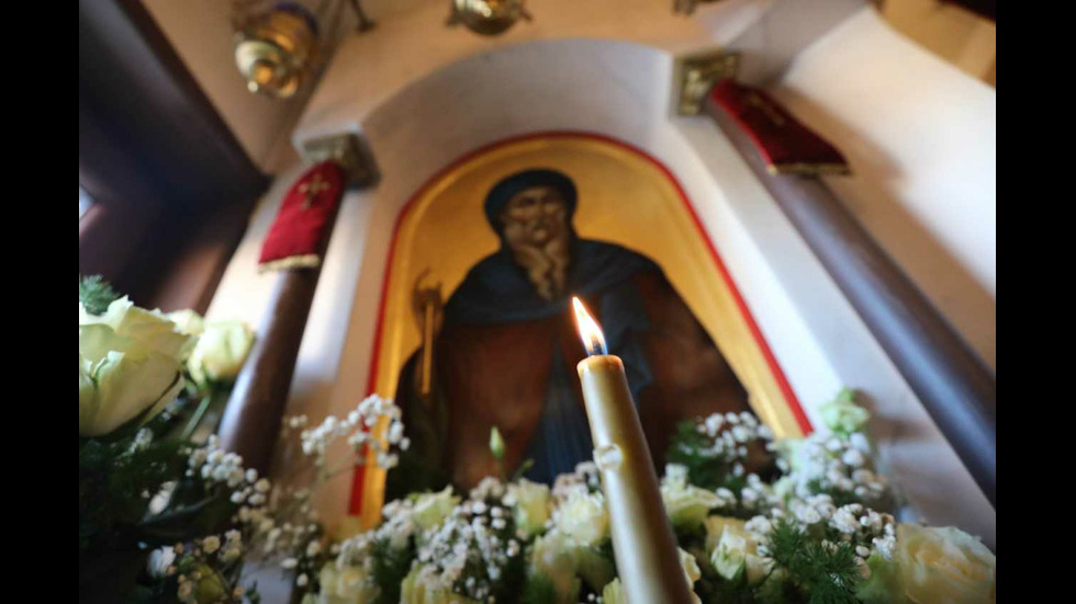 Архиерейска св. Литургия за Антоновден в Кремиковския манастир
