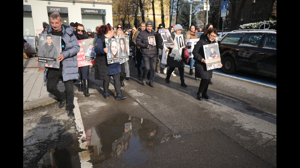 „Стига повече“: Протест в София срещу войната по пътищата