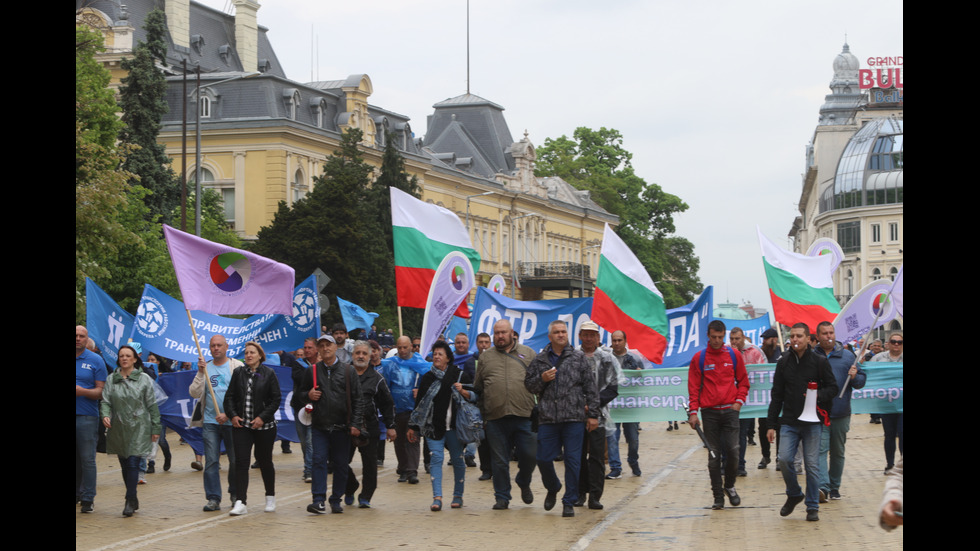 Протести и блокади парализираха София и други големи градове