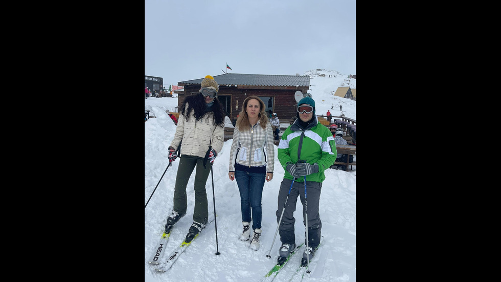 Николова в Боровец: Условията за ски са прекрасни, българите са по курортите