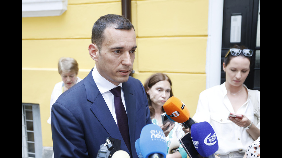Спомен за Кирил Маричков: Откриха паметна плоча на фасадата на дома му
