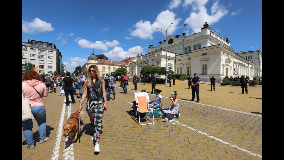 Антиправителствените протести минават в нова фаза