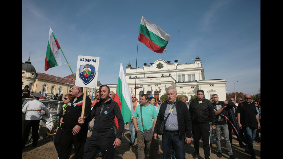 Полицаите отново на протест