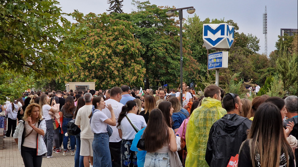 Ед Шийрън в София: 60 000 изпълниха стадион "Васил Левски" в столицата