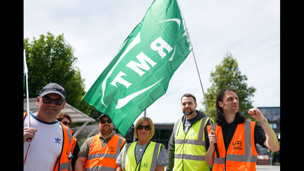 Стачка парализира транспорта във Великобритания