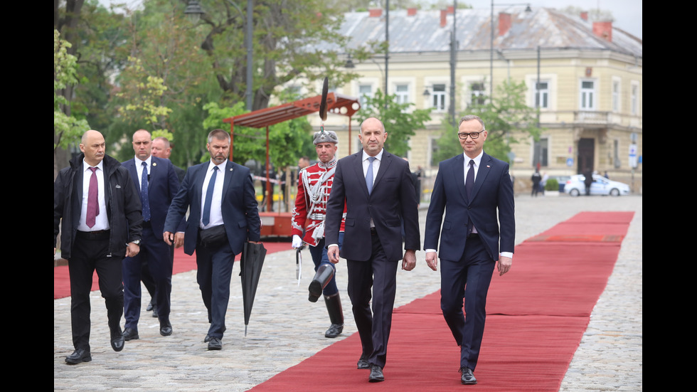 Президентът на Полша пристигна у нас