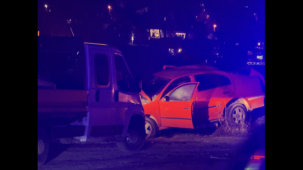 Челна катастрофа затвори движението през Владая