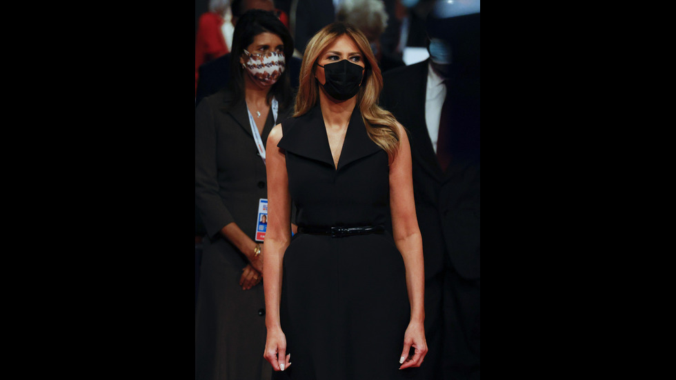 СТИЛ И СЕКСАПИЛ: Мелания Тръмп като първа дама