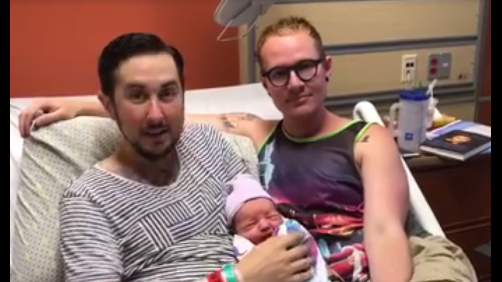 Транссексуален мъж роди здраво момченце
