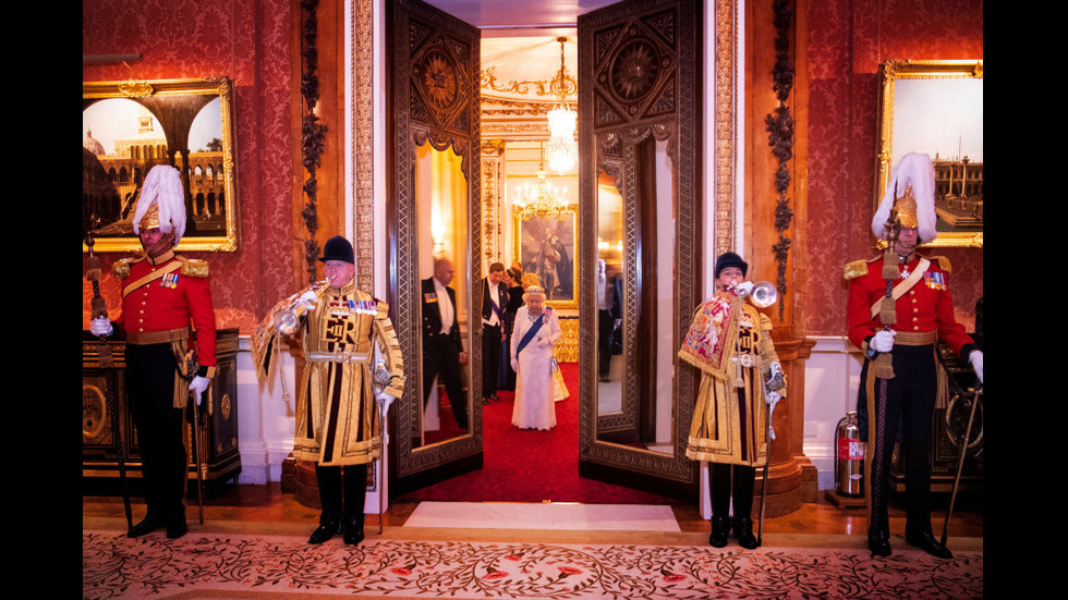 Кралски стил на дипломатически прием в Бъкингамския дворец