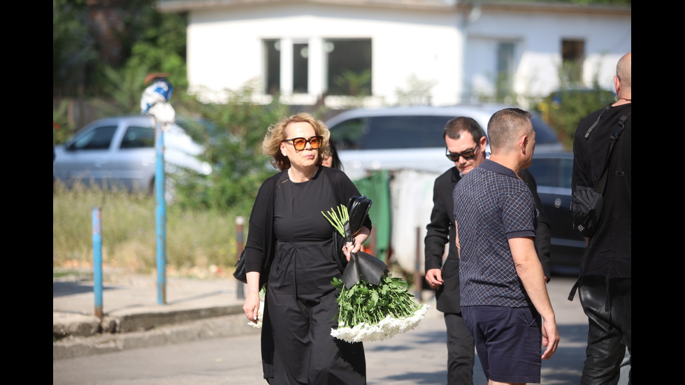 Близки и приятели се прощават с Тодор Славков