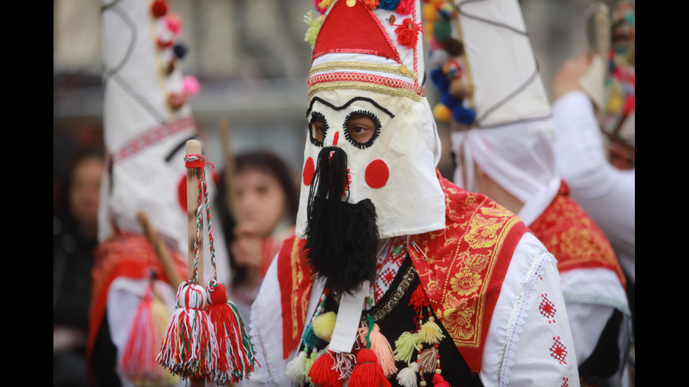 „Сурва” се завърна в Перник