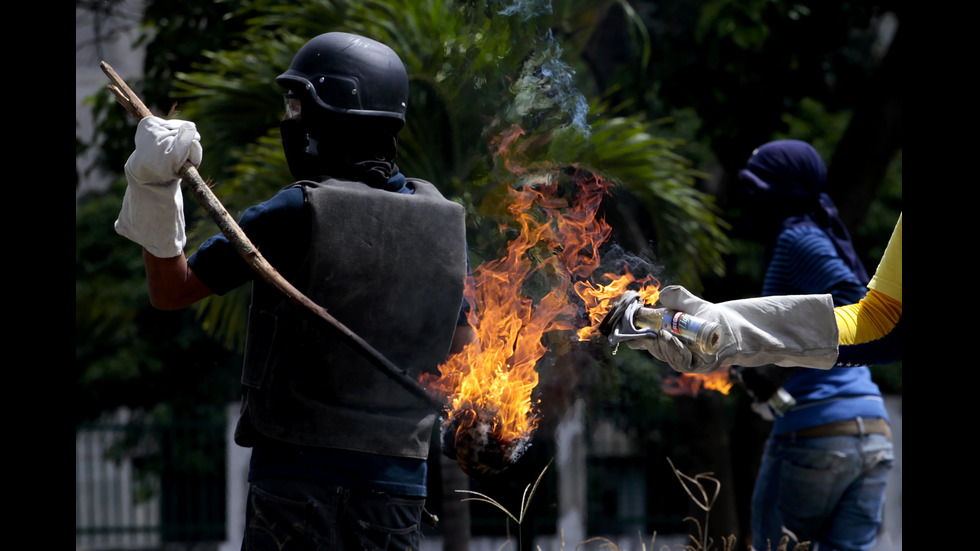 Протести и кървави сблъсъци на изборите във Венецуела