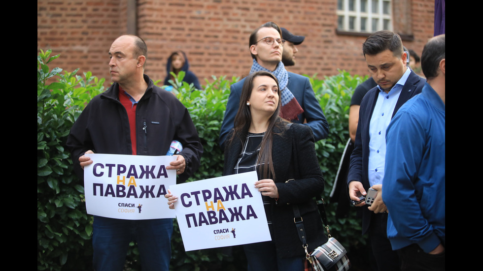 Протестиращи искат оставката на Йорданка Фандъкова