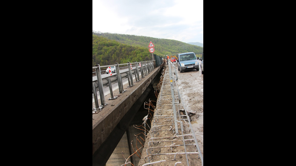 Наесен приключват ремонтите на виадуктите при с. Потоп и „Коренишки дол“ на магистрала „Хемус“