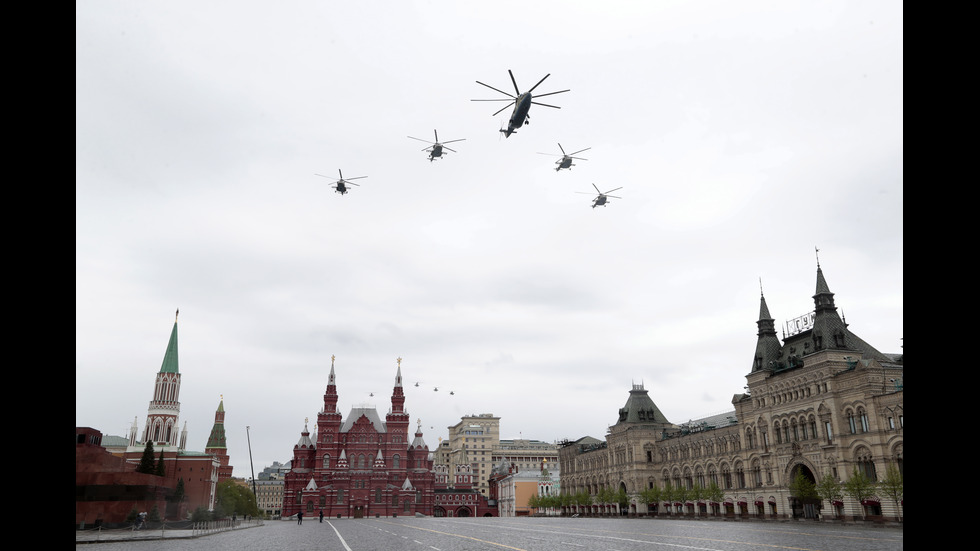 75 ГОДИНИ ОТ ПОБЕДАТА: Москва отбелязва 9 май с въздушна демонстрация