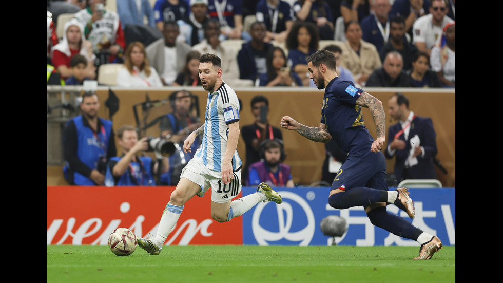 АРЖЕНТИНА ШАМПИОН! Меси вдига световната купа след невиждана драма в Катар