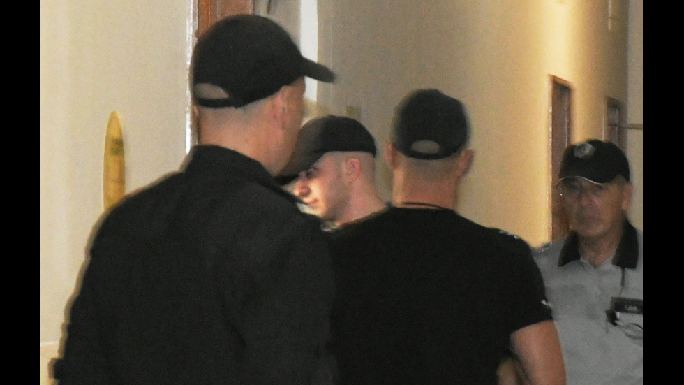 18-годишният, помел петима с АТВ в "Слънчев бряг", се връща в ареста