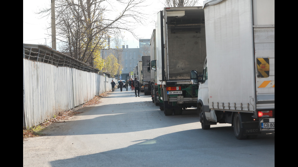 Започва транспортирането на машините за балотажа в страната