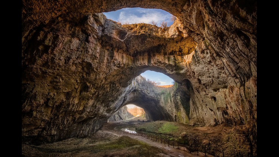 Деветашката пещера, община Ловеч. Снимка: Shutterstock