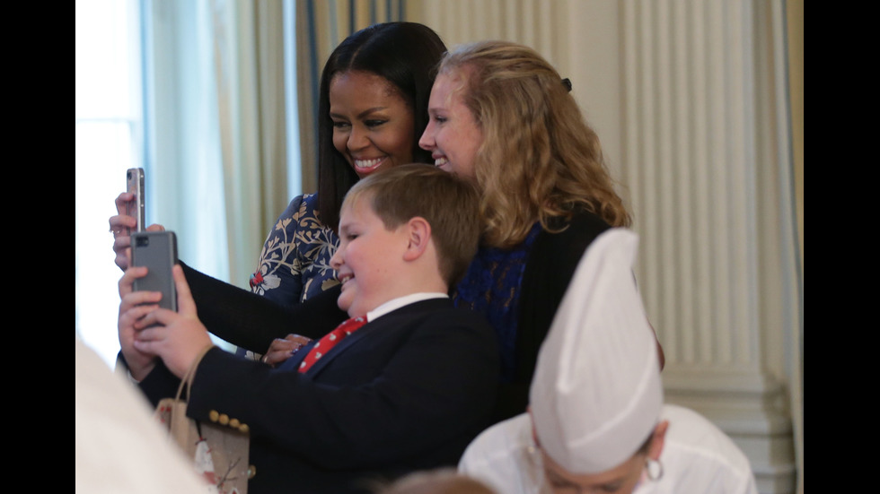 Мишел Обама посрещна семействата на военни в Белия дом