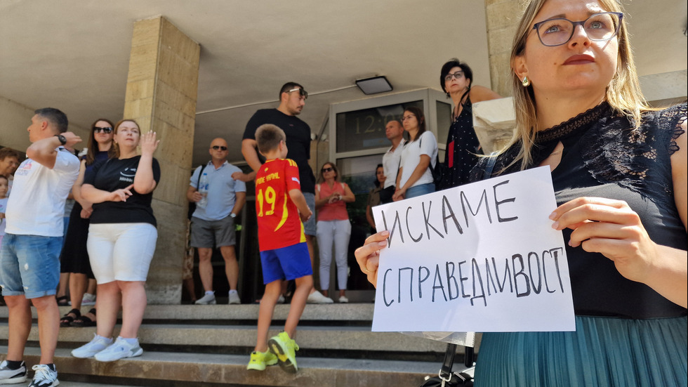 Протести след трагедията в "Слънчев бряг"