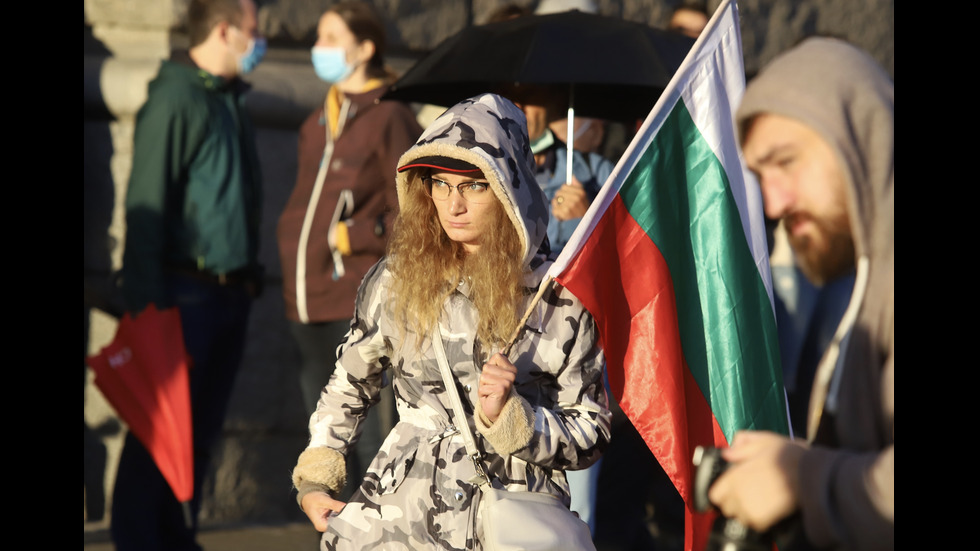 Десети ден на протести срещу властта