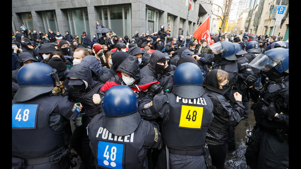 Нови протести срещу предпазните маски в Германия