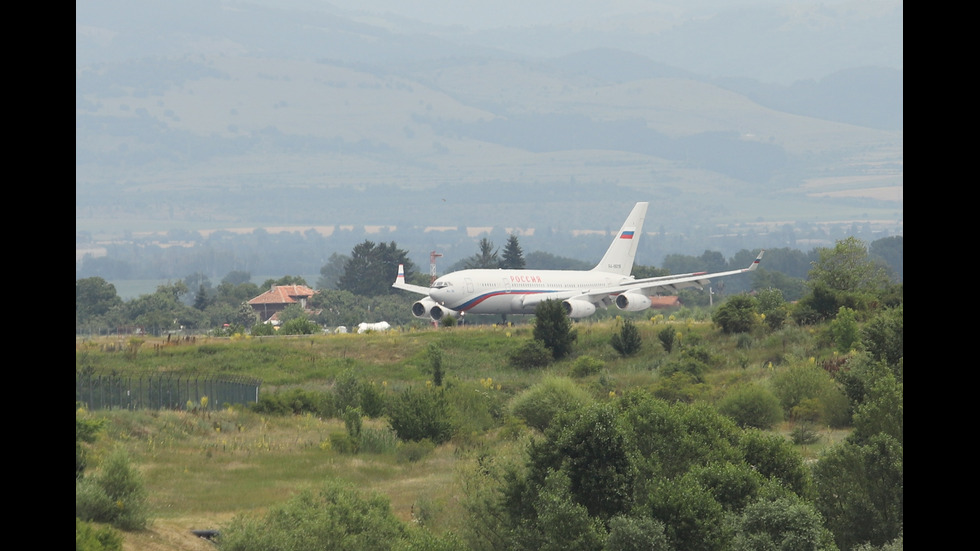 Руски правителствен самолет кацна на летище София