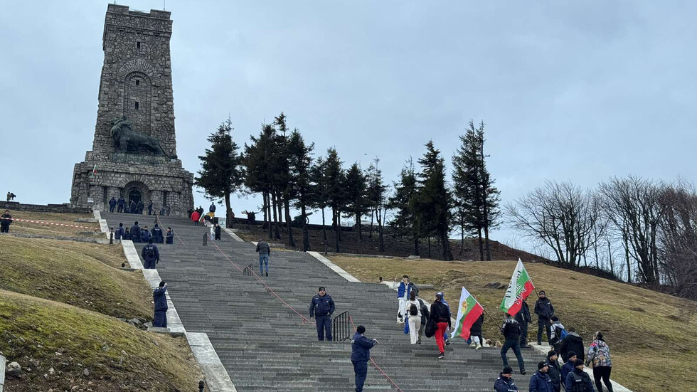 Българите у нас и в чужбина честват Деня на Освобождението