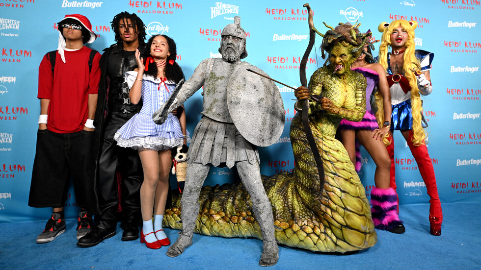 Как звездите отбелязаха Хелоуин