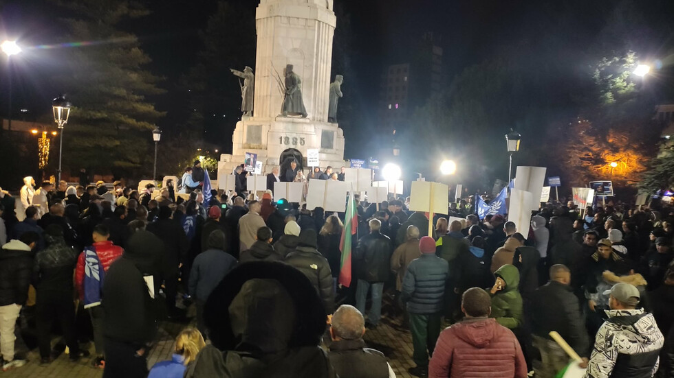 Контрапротести в подкрепа на кабинета „Желязков” във Велико Търново