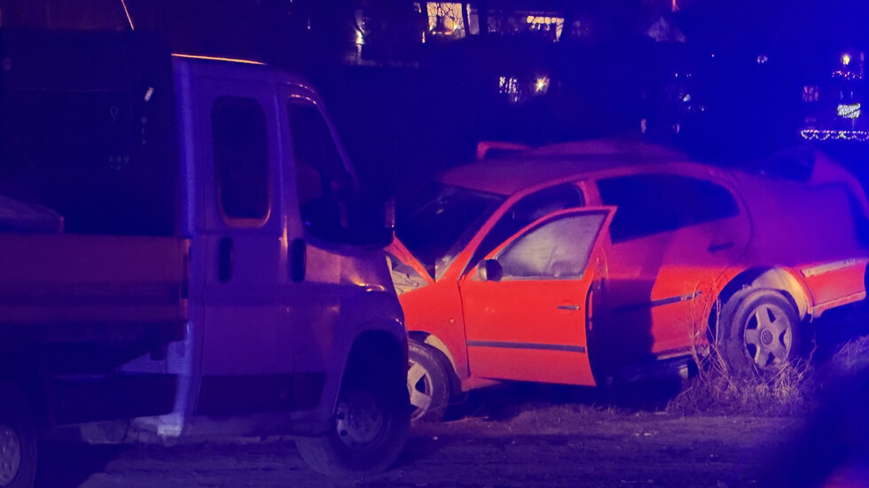 Челна катастрофа затвори движението през Владая