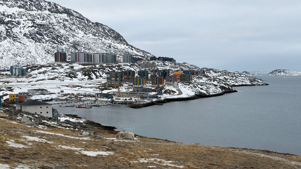 Гренландия - "Зелената земя", обгърната в сняг и лед