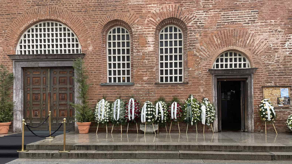 България се сбогува с легендарния Борислав Михайлов