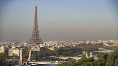 Строежът и преобразяванията на Айфеловата кула (ИСТОРИЧЕСКИ СНИМКИ)