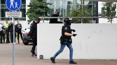 Няколко убити след стрелба в Ротердам