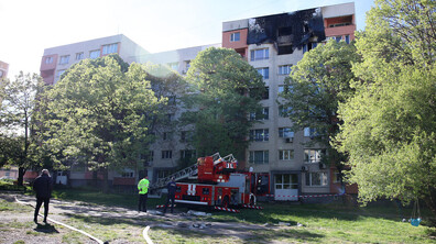 Пожар пламна в блок в София