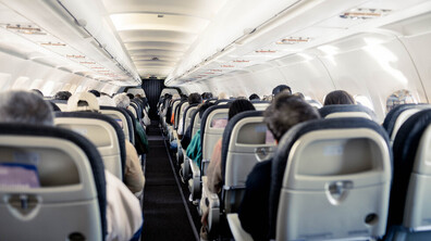 Хитрини за по-комфортно пътуване със самолет