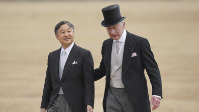 Японският император Нарухито пристигна на тридневна визита във Великобритания