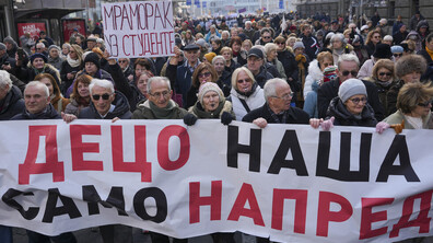 Нов протест в Сърбия: Пенсионерите се присъединиха към студентите в Белград