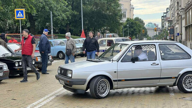 Парад на ретро автомобили в София