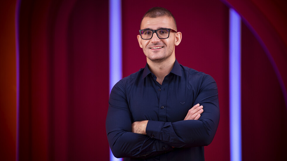 Стефан Николов
